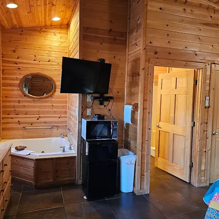 2 Min To Beaver Lakeking Bedfirepitjetted Tub Eureka Springs Exterior photo