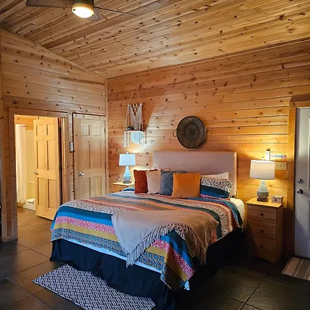2 Min To Beaver Lakeking Bedfirepitjetted Tub Eureka Springs Exterior photo