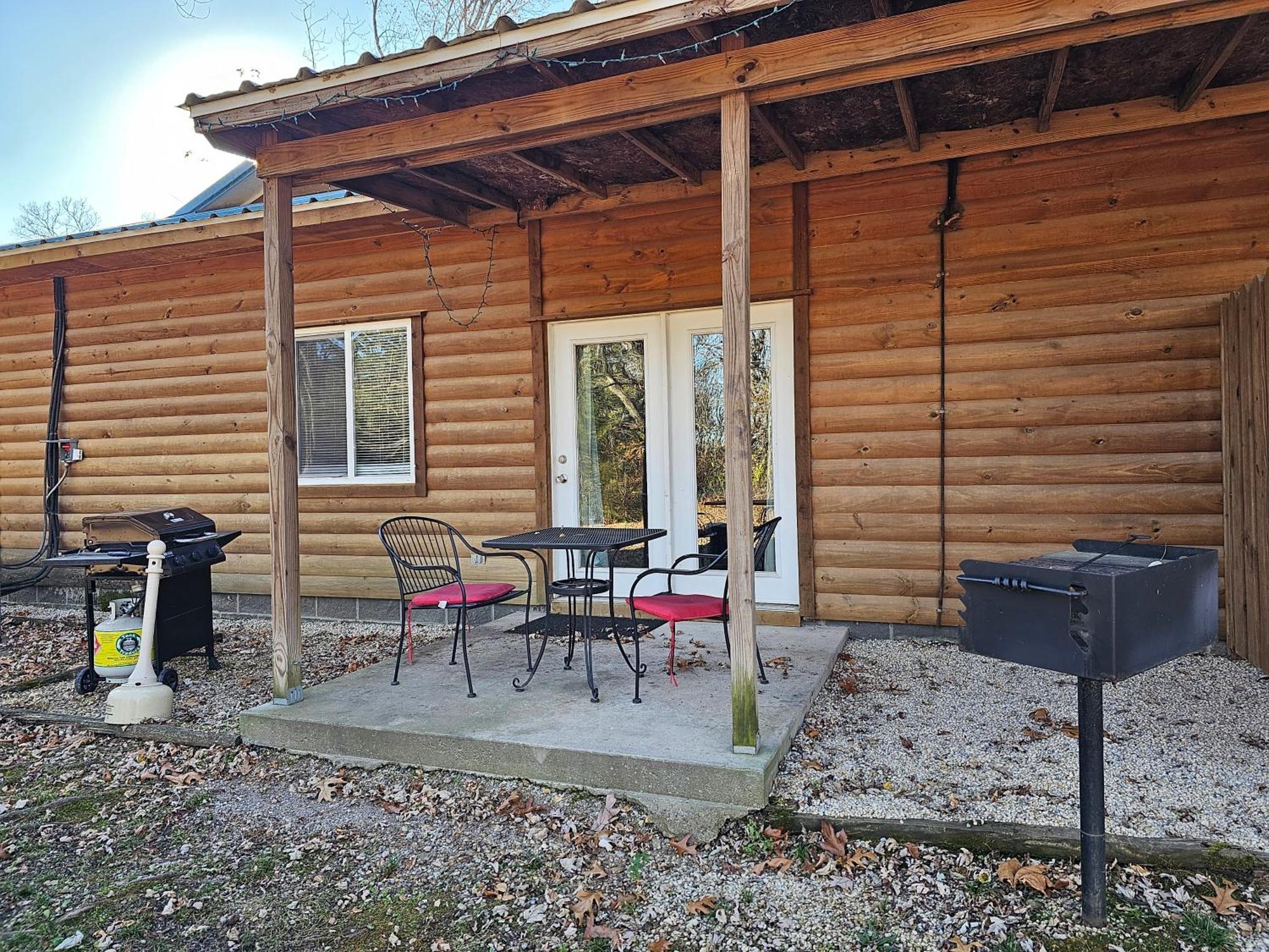 2 Min To Beaver Lakeking Bedfirepitjetted Tub Eureka Springs